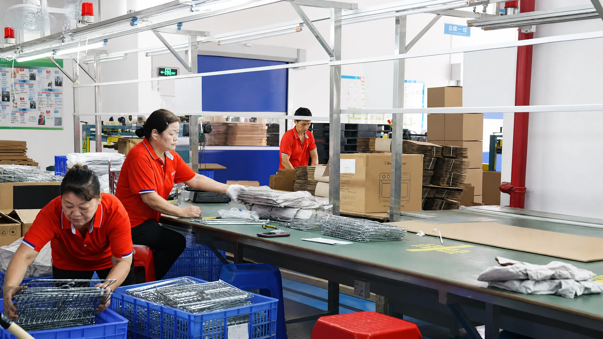 Incoming materials and accessories inspection on the oven production line